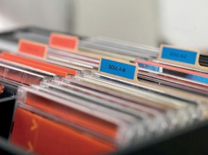 Dymo D1 tape 19 mm, zwart op wit, pak van 10 stuks