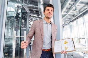 MAUL klemplaat Basic, hardboard karton, A4 staand, bruin