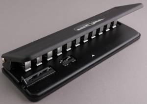 Atoma perforateur noir, 11 trous