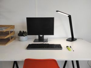 Unilux bureaulamp Twistled, LED, zwart