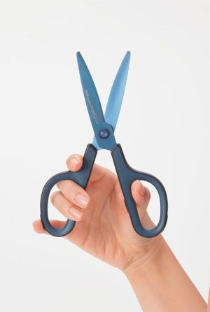 Plus FitCut Curve PREMIUM schaar, 17,5 cm, titanium bladen, blauw, op blister