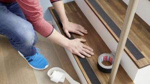 Tesa anti-slip tape, ft 5 m x 25 mm, zwart