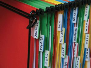 Post-it Index Strong, ft 50,8 x 38 mm, set de 24 cavaliers, 4 couleurs, 6 cavaliers par couleur