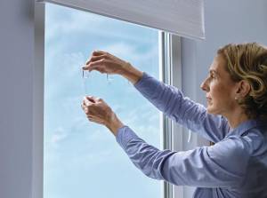 Tesa crochet adh&eacute;sif pour des surfaces int&eacute;rieures transparentes et verre, supporte 1 kg