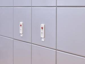 Tesa clou adh&eacute;sive pour carrelage et m&eacute;tal, r&eacute;glable, supporte 3 kg, blister de 2 pi&egrave;ces