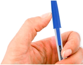 Q-CONNECT stylo bille, avec capuchon, 0,7 mm, pointe moyenne, bleu, bo&icirc;te de 50 pi&egrave;ces