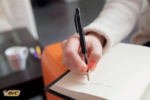 Bic balpen M10 Clic schrijfbreedte 0,4 mm, medium punt, zwart