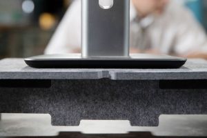 Monitorstandaard-GerecycleerdeMonitorstandaard-BakkerElkhuizen-DBS-BNEQR110CLGY_u_04-12