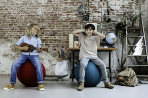 Vluv Leiv zitbal Ruby red 75cm