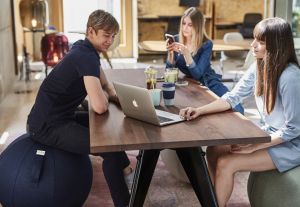 Vluv Leiv zitbal Royal Blue 75cm