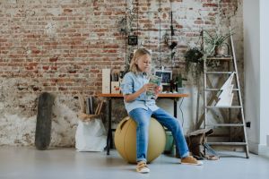 Vluv Leiv zitbal Mustard 75cm