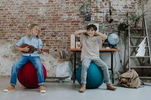 Vluv Leiv zitbal Ruby red 75cm